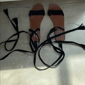 Black Steve Madden sandals